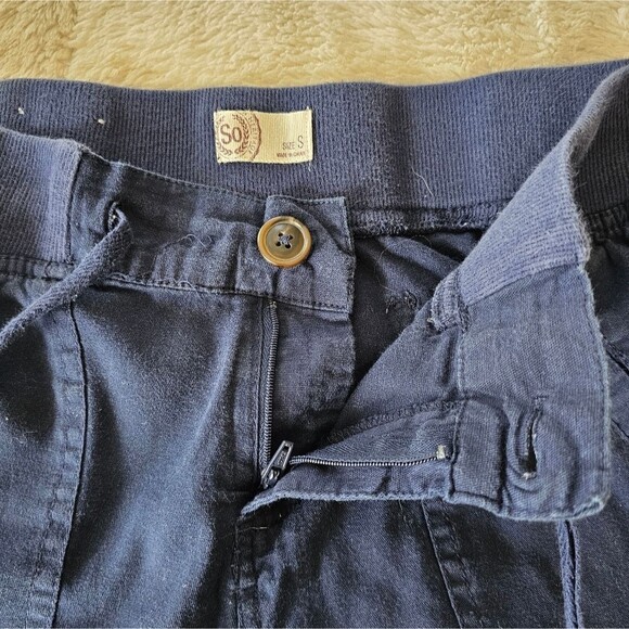 Ladies Navy Blue Capri Cargo Pants Sz Small - Picture 4 of 7